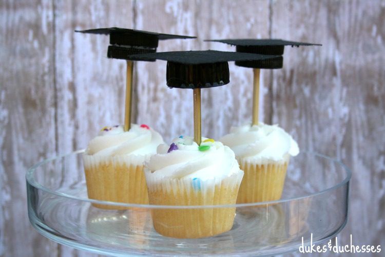 graduation-cupcakes