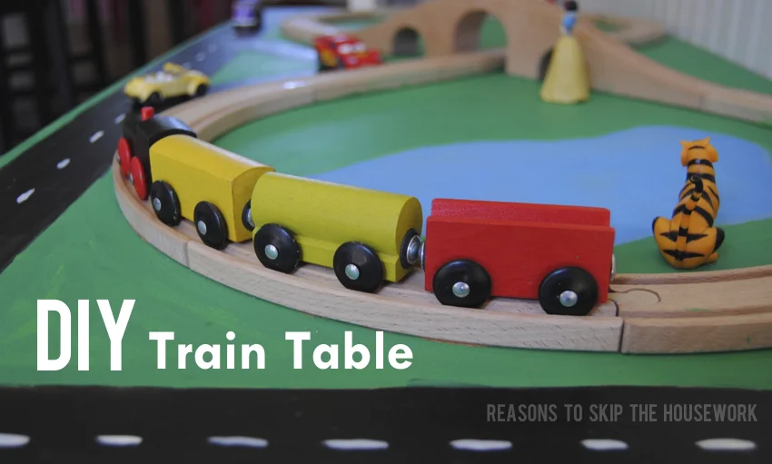ย Make Your Own Train Table