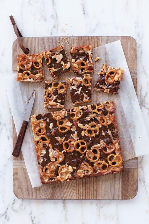 chocolate peanut butter pretzel bars