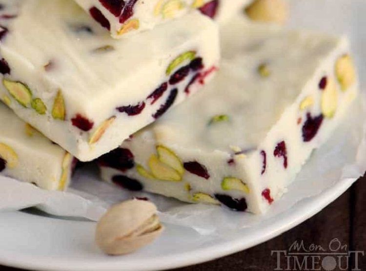 Cranberry Pistachio Fudge 5-minute snacks