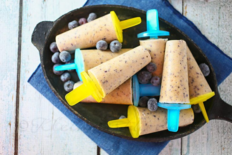 Banana Blueberry Smoothie Pops from Kleinworth & Co.