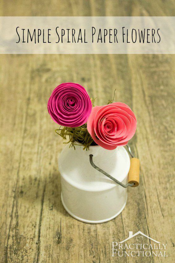 Learn how to make spiral paper flowers with this simple tutorial!