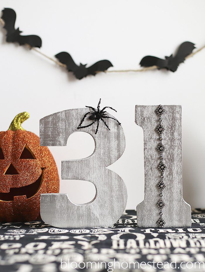 DIY Halloween Craft by Blooming Homestead 