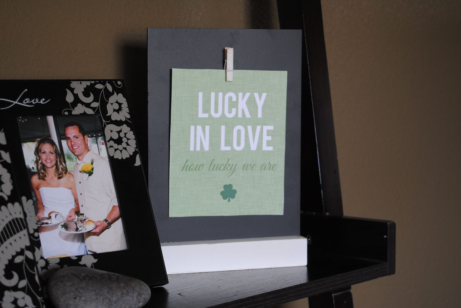 free printable lucky in love sign