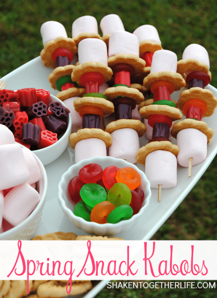 Spring Snack Kabobs are a fun {and tasty} activity for the kids!