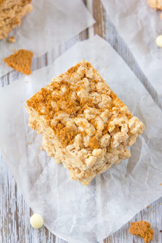 Super easy, incredibly more-ish Biscoff Rice Krispie Treats!