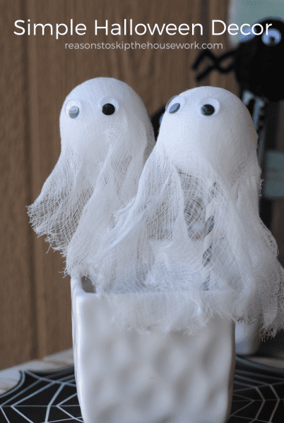 simple halloween decor