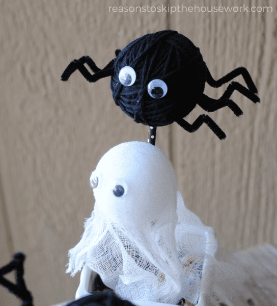 simple halloween decor