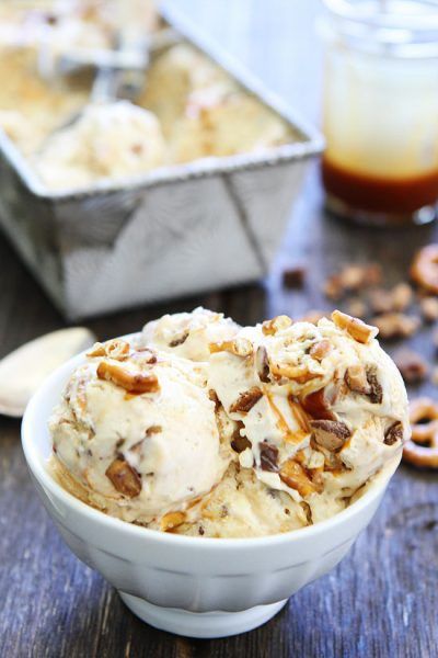 No-Churn-Salted-Caramel-Toffee-Pretzel-Ice-Cream-4