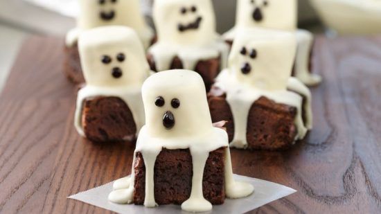 These Halloween Treats for Kids are a little bit spooky and a whole lot of fun!