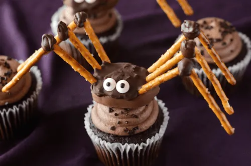 These Halloween Treats for Kids are a little bit spooky and a whole lot of fun!