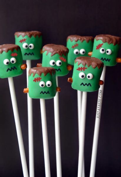 These Halloween Treats for Kids are a little bit spooky and a whole lot of fun!