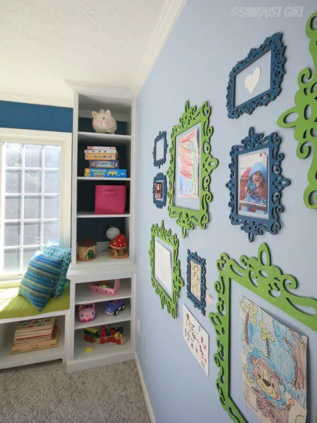 playroom-art-display