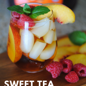 Sweet Tea Spritzer that's perfect for groups at a baby shower or with your friends at dinner!