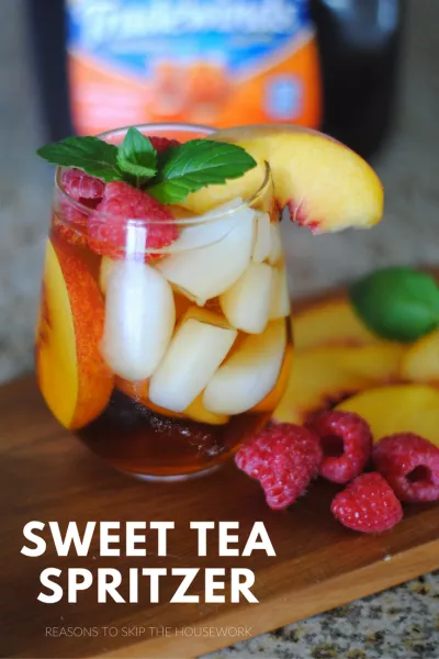 Sweet Tea Spritzer that's perfect for groups at a baby shower or with your friends at dinner!