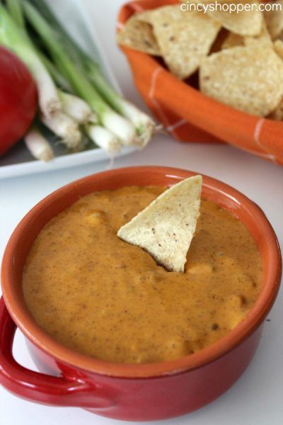 Copycat-Chilis-Queso-Dip