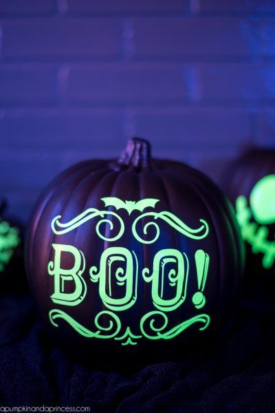 Spooky Halloween Decor that's sure to spook your guests!