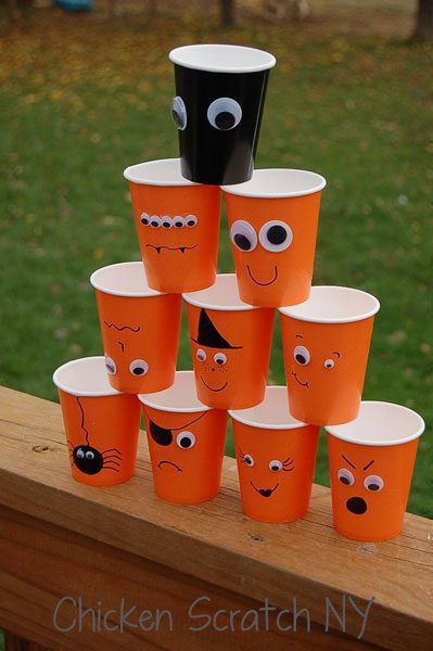 halloween-cups-stacked-diy