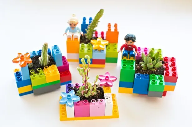 Creative ways to build LEGOS.