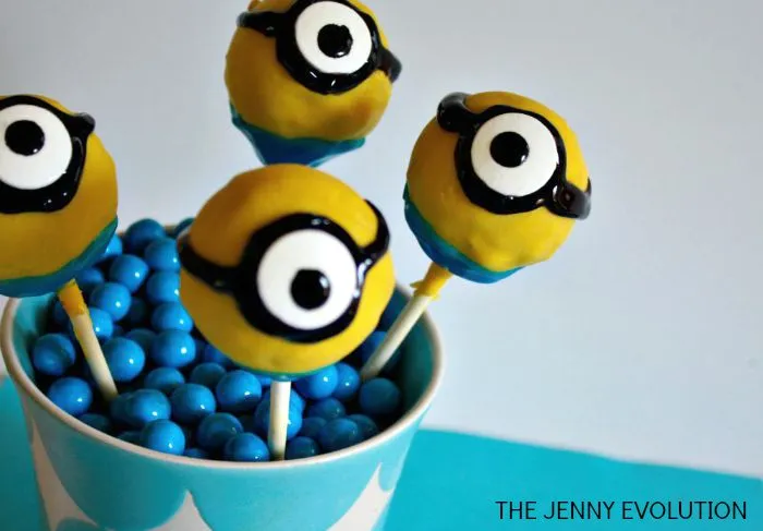 Simple Minion Treats