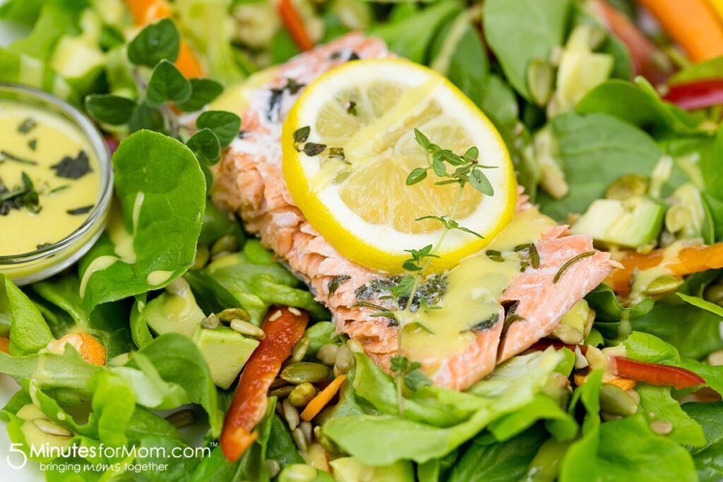 https://www.5minutesformom.com/109982/lemon-and-herb-salmon-with-honey-mustard-dressing/