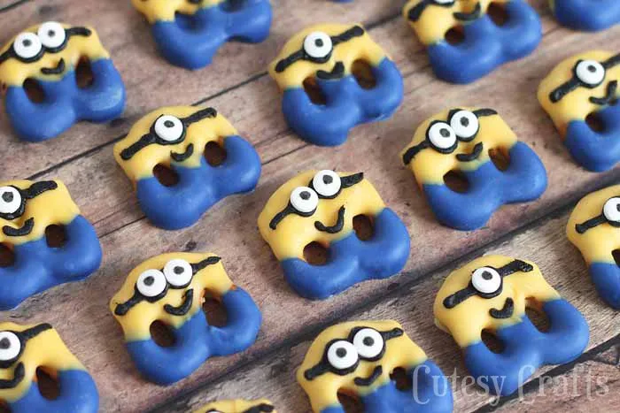 Simple Minion Treats