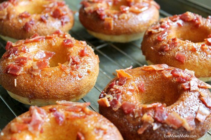 https://eatmovemake.com/honey-glazed-cornbread-donuts-with-crumbled-bacon/