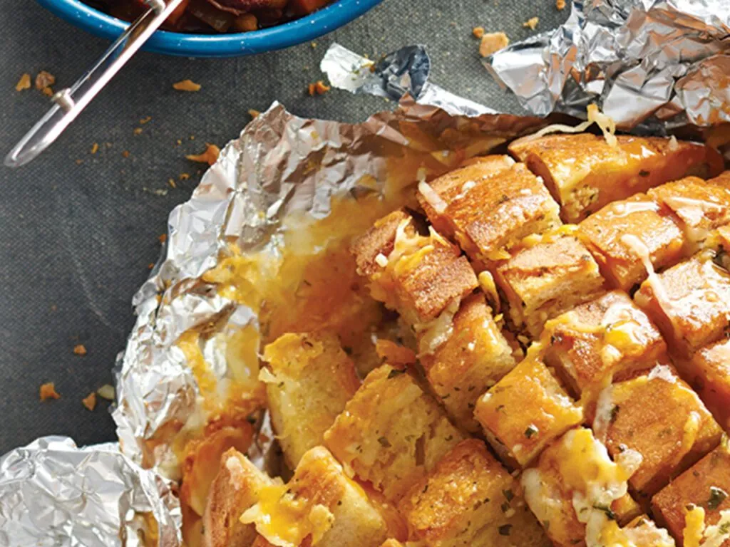 Pull-Apart Cheesy Garlic Bread