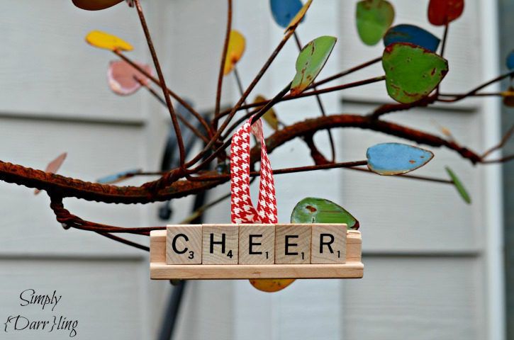 https://simplydarrling.com/2014/10/scrabble-tile-christmas-ornaments/