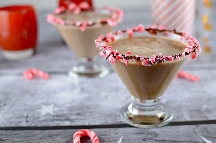 https://simplydarrling.com/2016/12/peppermint-chocolate-martini/