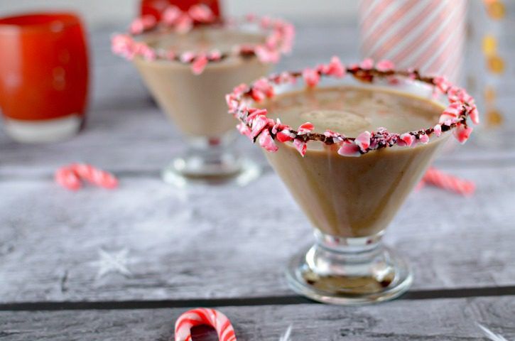 https://simplydarrling.com/2016/12/peppermint-chocolate-martini/