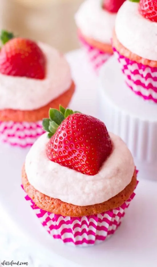 Strawberries and Cream Cupcakes