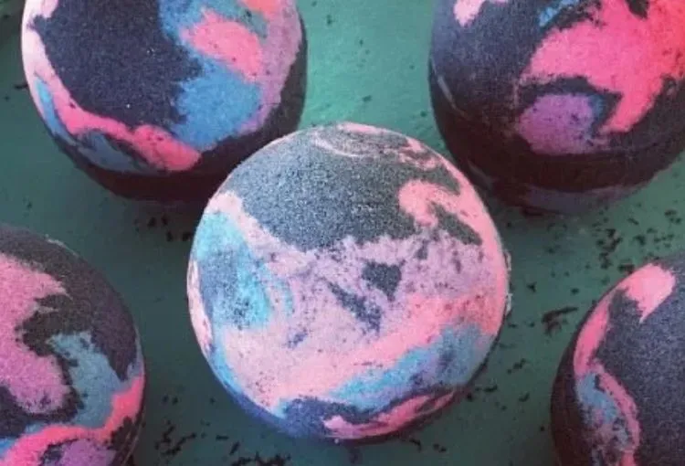 Space-Inspired Bath Bombs