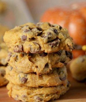 Pumpkin chocolate chip cookies