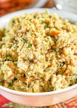 Slow Cooker Cornbread Dressing