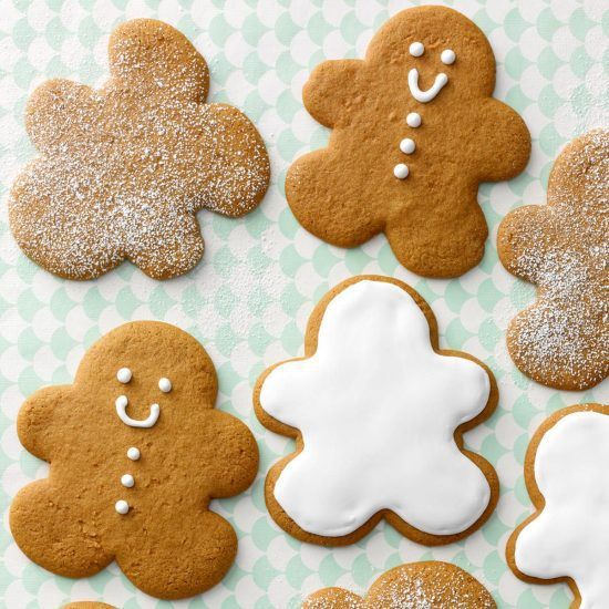 Classic Gingerbread Men Cookies