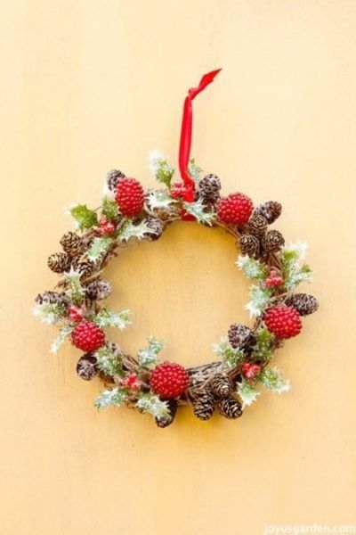 Holly Berry Mini-Wreaths