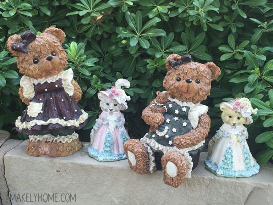 Creepy Halloween Decor Ideas - Spooky Thrift Store Teddy Bears