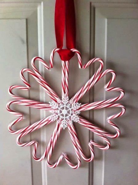 Candy Cane Christmas Wreath